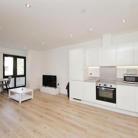 Modern Comfort 1 Bed Apartment Broadoaks, Sulihull Solihull Exterior photo
