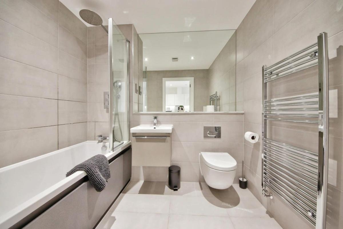 Modern Comfort 1 Bed Apartment Broadoaks, Sulihull Solihull Exterior photo